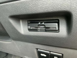 高速道路の料金所もスムーズに通過できるETC。阪神高速はETC使用時に距離料金でお得になります!ビルトインタイプですので、綺麗にスッキリ収まっています。多機能なETCですよ!!