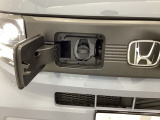 【AC外部給電器】車の電気を使える、給電機能の利用が可能に。給電口に差したAC外部給電器とつなぐだけで、簡単に電動アイテムを動かせます。最大出力1500W。