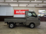 気持ち良く新しいカーライフがスタートできます様全車内外装クリーニングを実施しております。