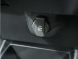 ◆12V電源ソケット◆スマートフォンの充電等にも便利な電源ソケット!使いやすい場所に装備されています。