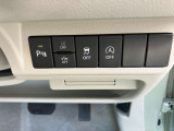 各種スイッチ類です。