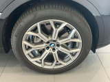アウトバーンの走行を見据えたBMWの足回りは高い走行性能にこだわりが御座います。