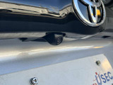 車庫入れもお任せのバックカメラが付いて、後方確認もラクラク♪安全に車庫入れも可能です。便利な機能ですが、バックカメラを過信せず、目視もお忘れなく。