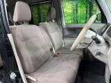 運転席シート廻りは使用感も少なく、良好な状態となっています。丁寧に使われていたことがよくわかりますね。