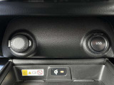 [USBソケット]携帯とナビを接続してお使いいただけます♪