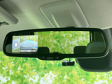 停車時にテレビ放送を視聴できます。移動時間を有効活用し、家族みんなで楽しめるひとときを演出します。