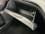 テールゲートが電動で開閉でき、荷物などで両手がふさがっているときなど便利に使えます