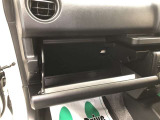 ワイドフリーラックです。A4サイズの書類等が横置き可能です。大きく開けることができるので、取り出す際も容易です。