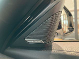 ハーマンカードン社製スピーカーシステム搭載。