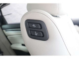 運転席から助手席の電動シートを動かすことが可能です。