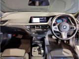運転の楽しいBMWでは、アクセルを踏み込んでしまいそうになりますが、速度表示も見やすいため、常にお車の速度を把握できます。