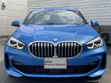 【キドニーグリル】BMWの代名詞。一目見ただけでBMWであると認識できる確固たるアイコンとして存在感を放ちます。