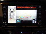 バックガイドモニターで、後方を確認しながら安心して駐車することができます。運転初心者も熟練者も必須の機能ですよ!