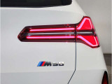 X3M50xドライブ 4WD コンフォートパッケージ ベンチレーションシート 前後シートヒーター ステアリングヒーター パノラマガラスルーフ ハーマンカードンサウンドシステム トップビューカメラ