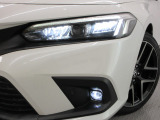 LEDヘッドライトとLEDフォグランプで、夜間の走行も明るい♪