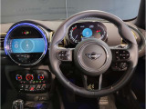 ミニ独特のゴーカートフィーリングと呼ばれる軽快なハンドリングはAT車、MT車のどちらでも楽しめます。
