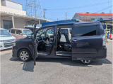 室内やハンドル周りは常に触る部分ですので、現車を見てしっかりとチェックしたいですね。
