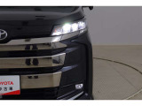 LEDヘッドライトがついています。ハロゲンランプより約2倍明るいので夜間走行も安心ですよ☆