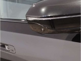 コーナーセンサーが搭載しておりますので、車庫入れの際など、障害物の接近を音で知らせます。
