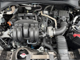 チェーン駆動の、4気筒DOHCエンジンです。