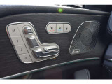 運転席に電動シートとシートヒーター ベンチレーターを装備☆