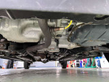当社は自社認証整備工場も完備しており、納車前整備や一般車検・点検など、お客様が安心して長くお使い頂ける様にメンテナンス面に対して細かく整備しております。ご納車もご安心下さい