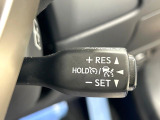 【レーダークルーズコントロール】高速道路での長距離走行が楽に!!自動で速度を保つクルーズコントロールが、衝突軽減システムと連携し、前方の車両を感知して車間を保つように速度調節してくれます!!
