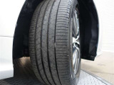 タイヤサイズは215/55R17となっております☆