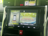駐車や後退時の安全をサポート。車幅感覚も把握しやすく、初心者の方にも安心です。