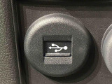 うれしい充電用USB付き