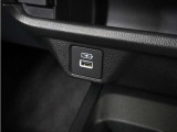 ◆USBチャージャー◆使いやすい場所に装備されています。
