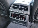 Audi正規ディーラーが高品質をお約束。高度な訓練・教育を受けたAudi専任メカニックが、100項目にもおよぶ精密な点検を実施。すべてクリアしたAudi車だけ、あなたのお手元に届けられるのです