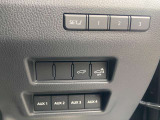 各種スイッチ類。バックドアの開閉、運転席のメモリーシート