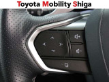 ステアリングスイッチ搭載!手を離さずに手元のスイッチでさまざまな操作が可能。運転中、視線をそらさなくても操作ができて安全です!