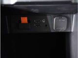 【USB接続】USB接続も可能です。スマートフォンと連動して音楽も再生可能です。