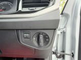 運転席右側の操作スイッチ関係です。