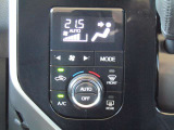 設定した車内温度を保ってくれるAUTOエアコン付きで暑い夏や寒い冬でも快適に過ごせます☆