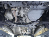 フロント下廻りもキズが少なく、良好な状態となっております。