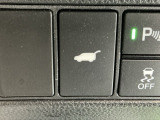 とても便利な【パワーテールゲート】スイッチ一つで楽々自動開閉。