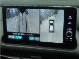 ◆マルチビューカメラシステム◆運転席から見づらい前後左右を、ナビ画面の映像で確認。見通しの悪い交差点や狭い道でのすれ違い、駐車などをサポートします。