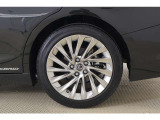 235/45R18