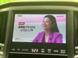 停車時にTVを楽しめるエンターテイメント機能。休憩時や待ち時間などに活用できます。