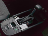電子パーキングブレーキ搭載でオートブレーキホールドも装備(^^)/信号待ちなどで重宝しますよ〜(*^_^*)