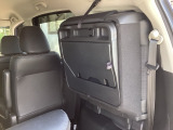 アイデア次第でいろいろな使い方ができる広くて使い勝手のいい荷室。