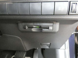 ETC車載器付きです。高速道路の料金所もスムーズに通過できます。※セットアップ費用は別途必要です。