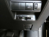 ETC車載器付きです。高速道路の料金所もスムーズに通過できます。※セットアップ費用は別途必要です。