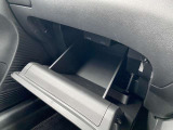 車検証等の荷物を収納できます(^^)/