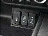 ◆USBチャージャー◆使いやすい場所に装備されています。