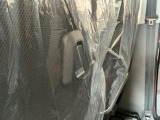 【フック】フックの用途は様々。手荷物のバッグや買い物袋、ビニール袋をぶら下げてゴミ箱にしても良いですね♪