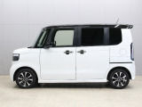 【コーティング/ガードコスメSP】好評のコーティング施工で愛車のボディをケアしませんか?紫外線や酸性雨等の劣化によって塗装面の光沢の消失や塗装の剥離を防ぎます!